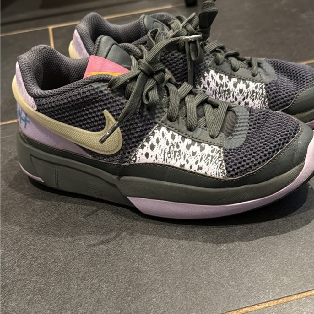 Nike kids kyrie grey and Lavender purple Sneakers